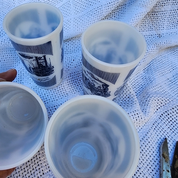 Currier and Ives Transportation milk glass‎ glasses 4 - Picture 10 of 10
